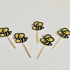 Bee Cupcake Toppers, Bee Theme Party, Bee Babyshower, Bee Theme Baby shower, bee bAby party, Bee Birthday