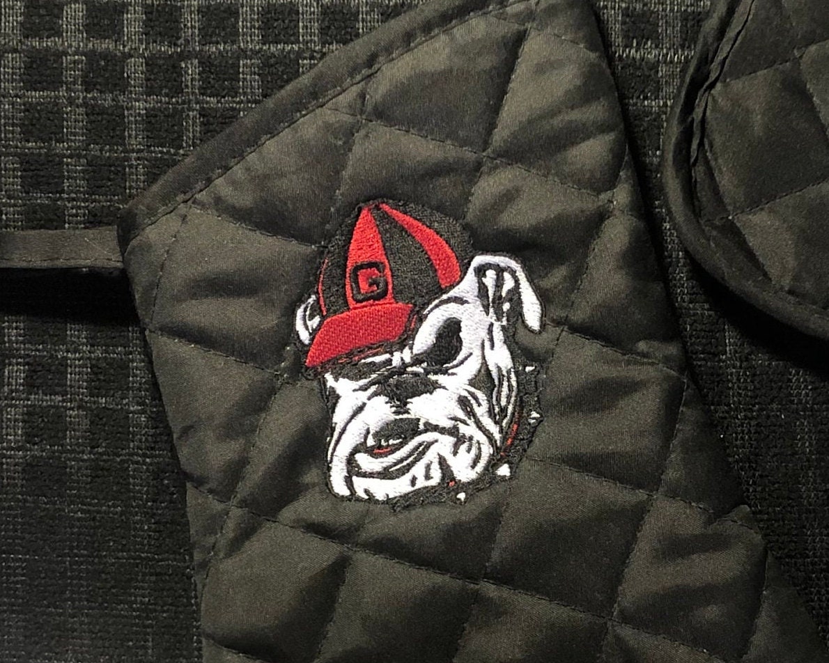Inspired by Georgia-embroidered  2pc set-1 pot holder-1 oven mitt- choice of Black or Red w/the Dawg or the G *See PICTURES* ships US only