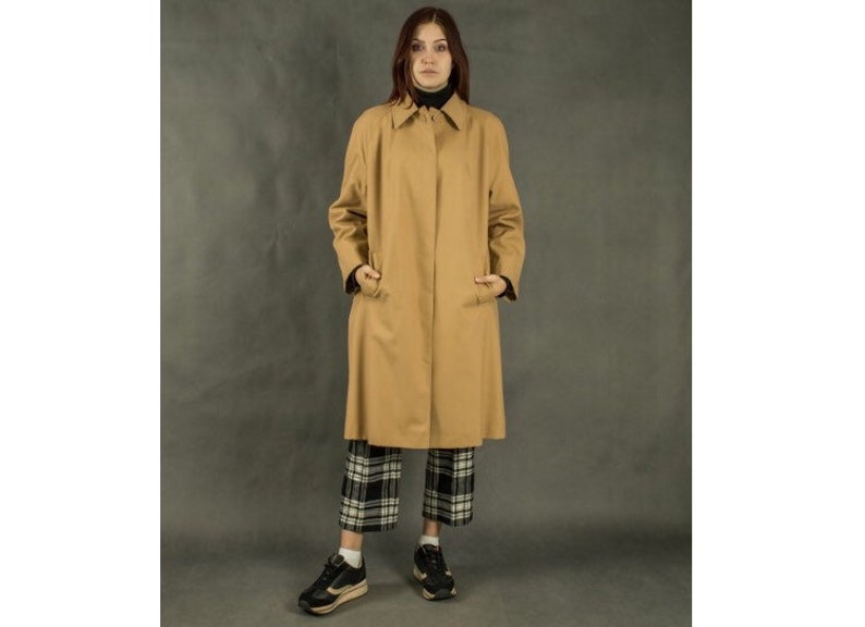 Vintage 70s beige classic women/'s trench coat \u2022 Vintage cloak \u2022 Great coat \u2022 Maxi coat \u2022 Vintage clothing \u2022 oversized coat\u2022