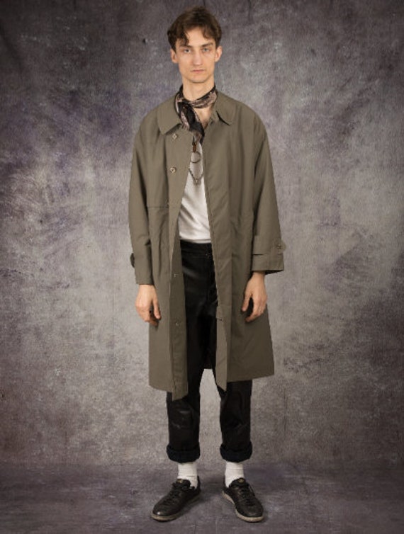 Retro 90s trench coat in minimalist style and bei… - image 5