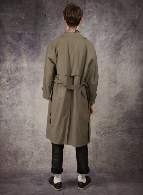 Retro 90s trench coat in minimalist style and bei… - image 7