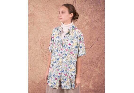 Short sleeve women's vintage 90s cute, flowery boh