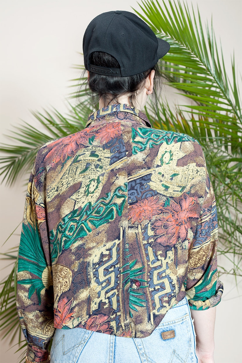 90s Abstract print cropped shirt\u2022Womens vintage long sleeve shirt\u2022Button up shirt\u202290s clothing\u2022Womens blouse\u2022Vintage womens collar shirt