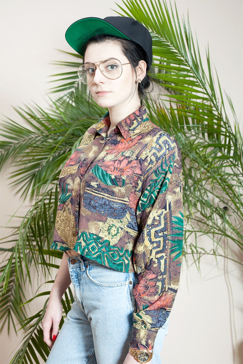 90s Abstract print cropped shirt\u2022Womens vintage long sleeve shirt\u2022Button up shirt\u202290s clothing\u2022Womens blouse\u2022Vintage womens collar shirt