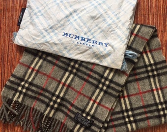 Burberrys of London Pin Brooch Gold-tone Cry