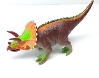 Triceratops Dinosaur Dino Chomping Giants Figure Motion Jaw FDE Shantou