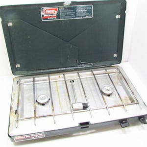 Vintage Coleman Two Burner Propane Camping Stove Grill 5430B700 Pre-owned