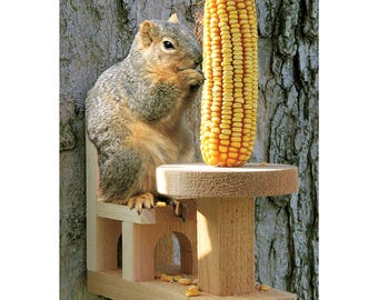 Squirrel corn feeder