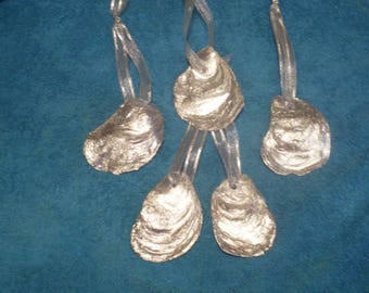 Hand Painted Oyster shell Silver 5 count