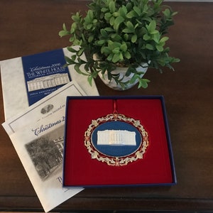 2000 White House Christmas Ornament, beautiful