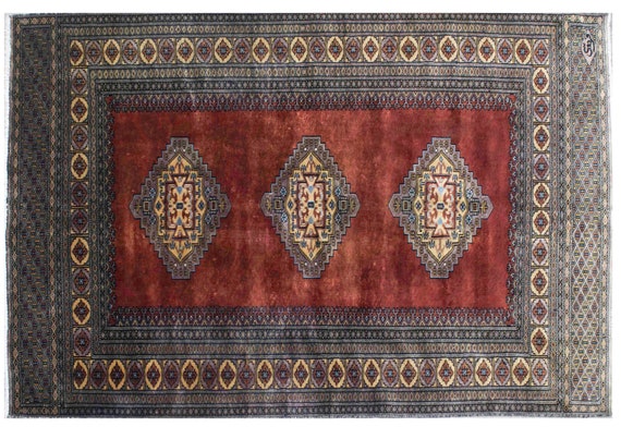 4x5 Red Hand Knotted Woolen Rug. Size :4x5.4 