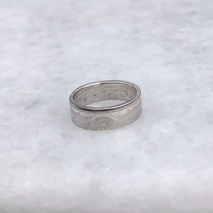 Anillo de plata de 50 sen de la era Taisho japonesa imagen 3