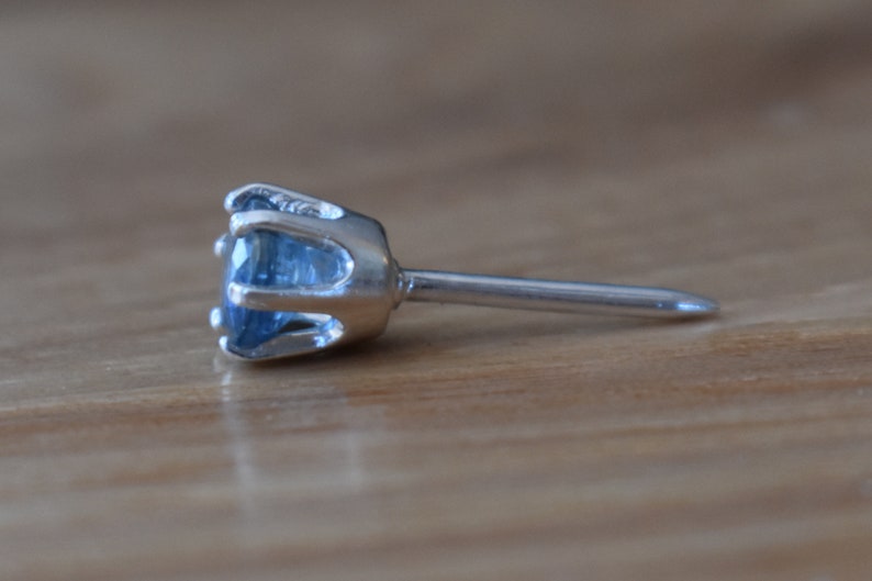 Genuine 5mm Sapphire Tie Tack