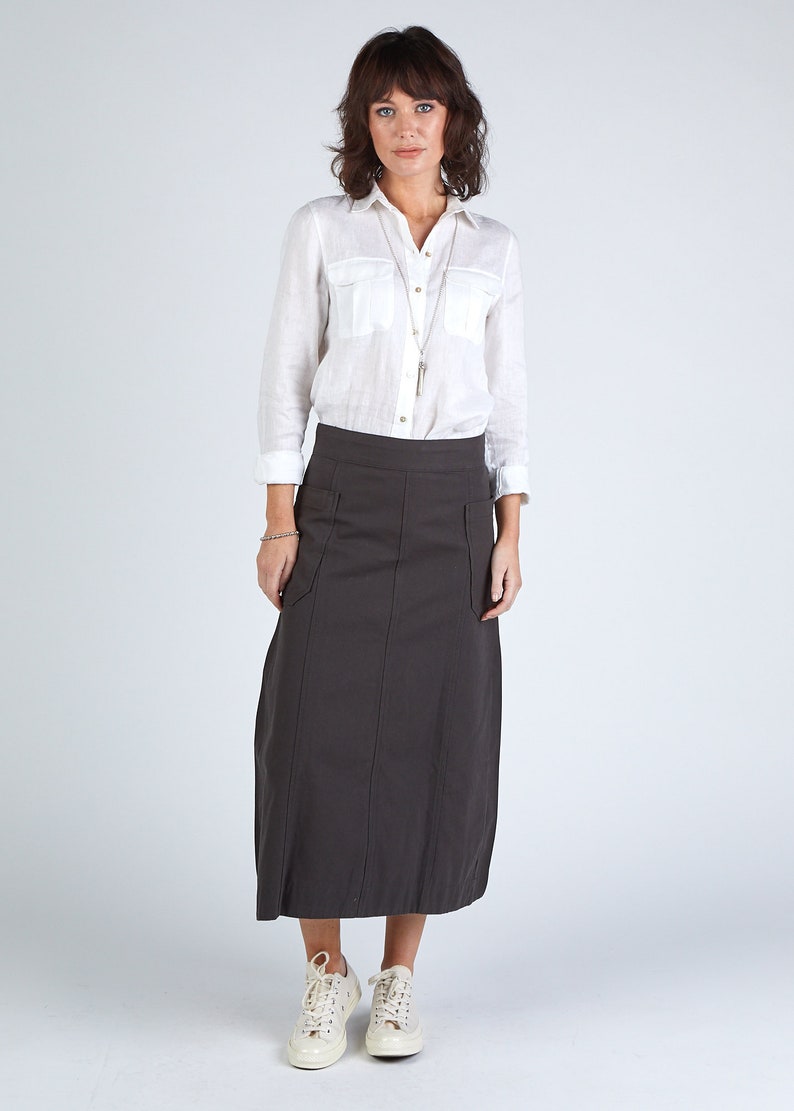 The #8001 panel skirt - Faded Black