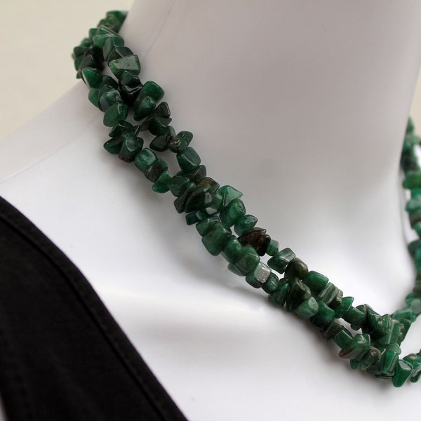 beautiful aventurine necklace / green vintage aventurine quartz spall necklace / long green stone jewelry / grüne Aventurin Quarz Kette