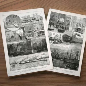 以下が含まれることがあります： 船、ボート、川沿いの建物など、海事シーンの白黒インクイラストが描かれた2枚の長方形のページ。各ページには、円形のインセットを含む複数のパネルと、下部に印刷されたテキストキャプションが配置されています。