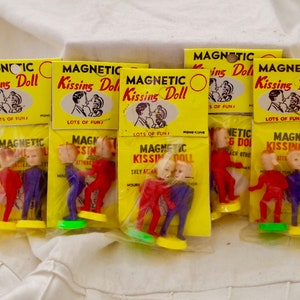 Vintage  Magnetic Kissing Dolls