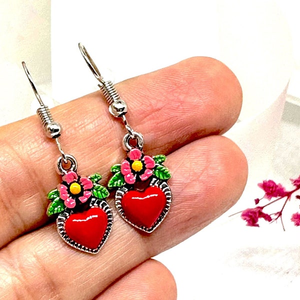 Pendientes de corazón esmaltados inspirados en Frida, corazones florales pintados a mano, pendientes colgantes para niñas, mujeres, joyería de primavera y verano, regalo para el día de la madre