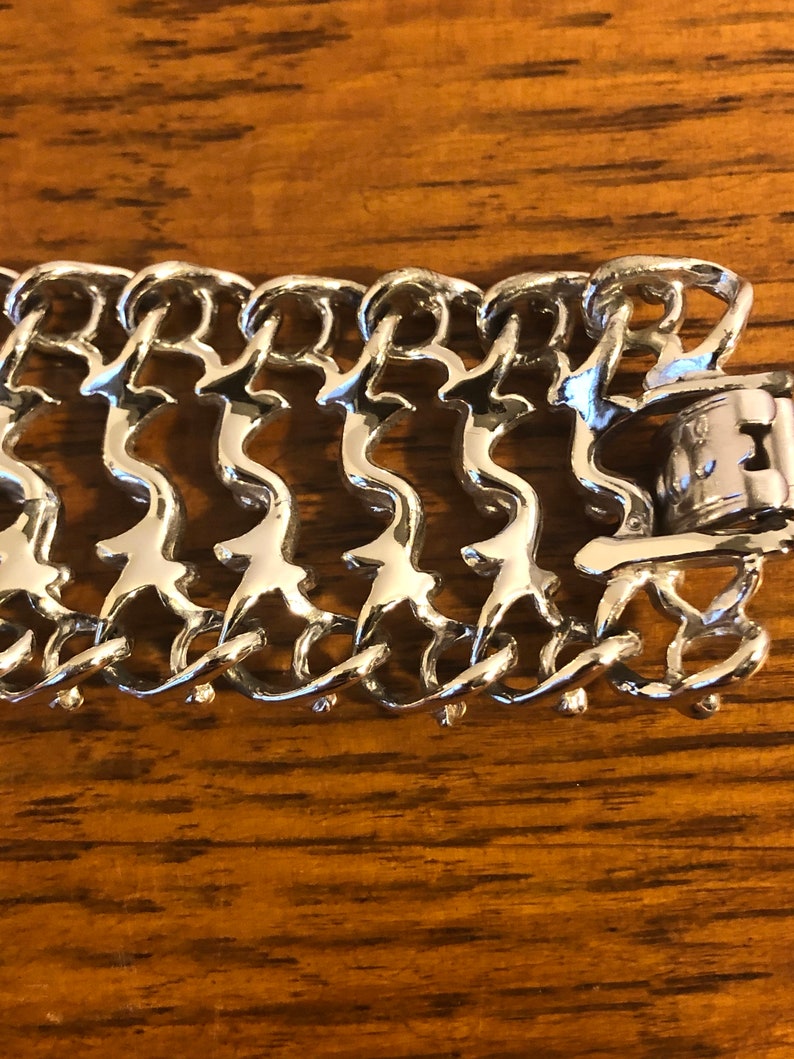 Vintage 60/'s Sarah Coventry Costume Jewelry Fancy Free Bracelet /& Earrings Set