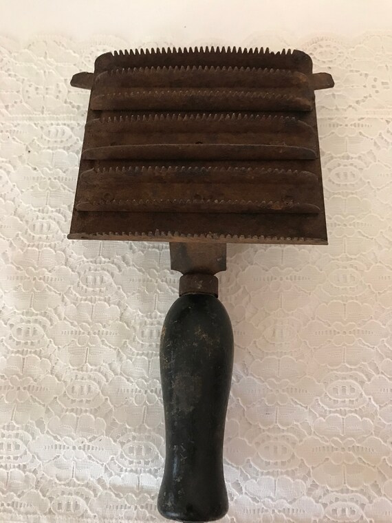 Primative Vintage Horse Curry Comb Brush Tack for Mane Tail Etsy