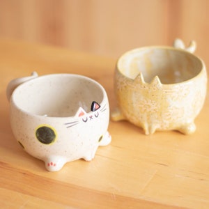 Taza gato de cerámica colores inventados, fantasía, 300 - 350 ml. ¡Desayunos felinos!