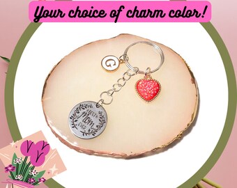 Chaveiro personalizado para mãe: pingente gravado e coração com glitter