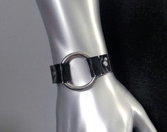 PVC O-ring wrist cuff, High gloss black vinyl wrist cuff, Unisex bracelet, Trigger clip ring bracelet - Handmade