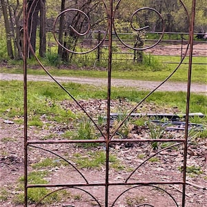Metal Garden Trellis, Outdoor Trellis, Yard Trellis, Plant Trellis, Outdoor Décor, Garden Décor
