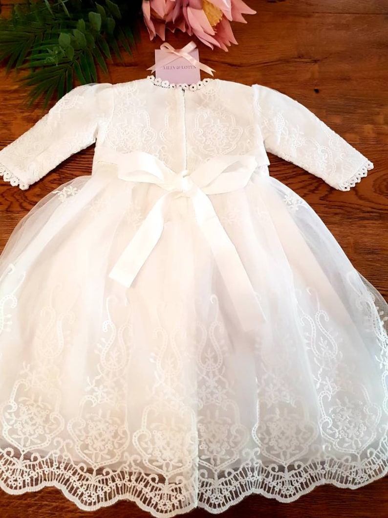 Robe de baptême bébé nouveau-né, robe de baptême, robe de demoiselle d'honneur bohème en dentelle blanche, robe d'église en dentelle de style français vintage pour filles, dentelle ornée image 6