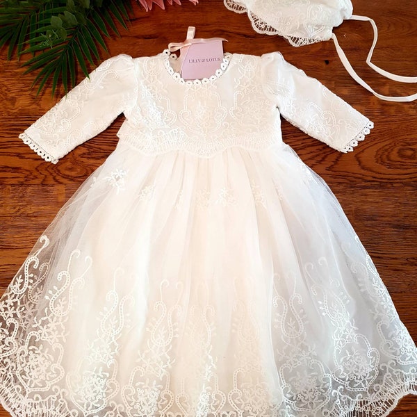 Vestido de bautizo de encaje, vestido blanco bohemio para niña de las flores, gorro a juego