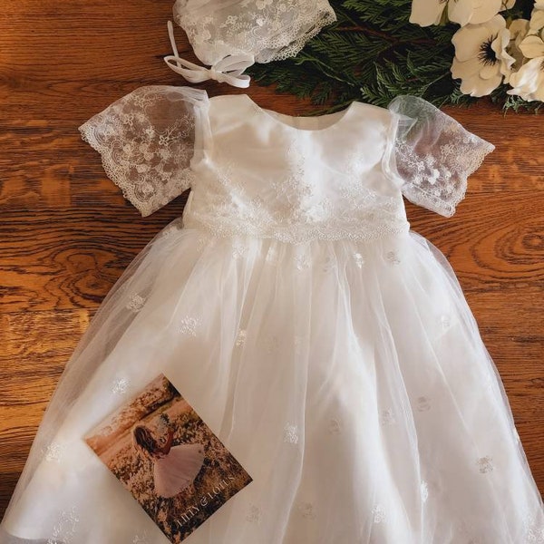 Baby girl long christening dress  baptism dress lace with matching bonnet. Perfect for wedding, bridesmaid , flower girl , photoshoot