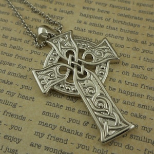 Men&#39;s Large Sterling Silver Irish Celtic Gospel Cross made in Ireland by Solvar 20&quot; Chained Irish Made Padded on Gift Packaging Polished