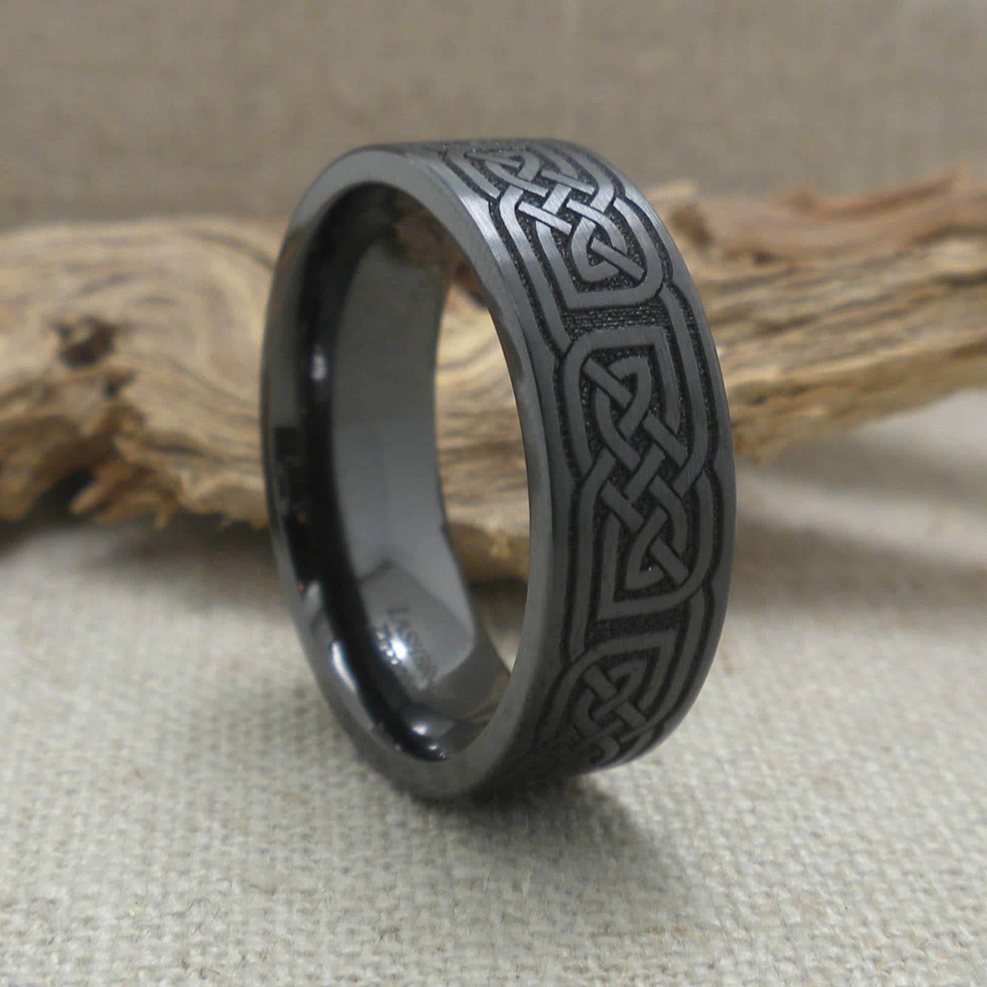 Anello di rune celtiche - Italia