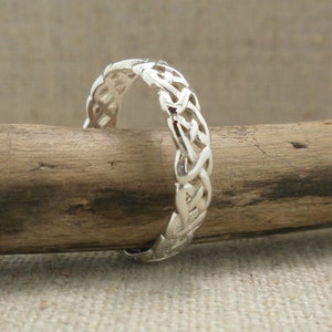 3 mm Sterling Silver Narrow Celtic Knot Wedding Ring Boxed with Silver Cloth by Keith Jack Jewelry PRETTY Sizes 5-10 Whole & Half