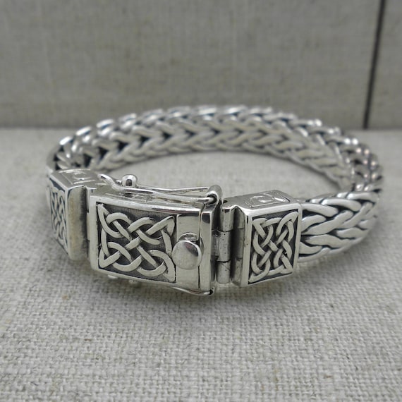 Mens Polished Bead with Sword Clasp 8-inch Bracelet Sterling Silver Mens Polished Bead with Sword Clasp 8-inch Bracelet Sterling Silver