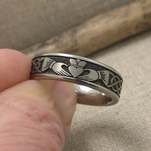 Celtic Claddagh Wedding Ring in Titanium 6 mm or 7 mm Comfort Fit Wedding Band GETi Wedding Ring Comfort Fit Gift Pouched