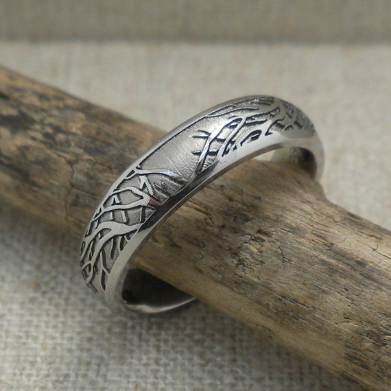 Sterling Silver 5mm Wide Antiqued Bead Design Toe Ring Sterling Silver 5mm Wide Antiqued Bead Design Toe Ring