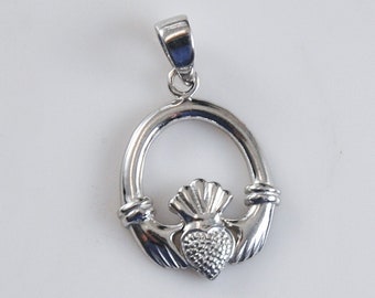 Sterling Silver Celtic Claddagh Pendant