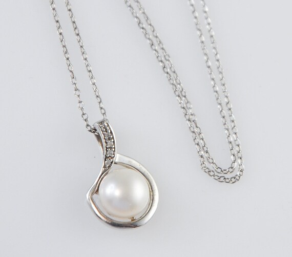 Designer Sterling Silver Pearl Diamond Necklace