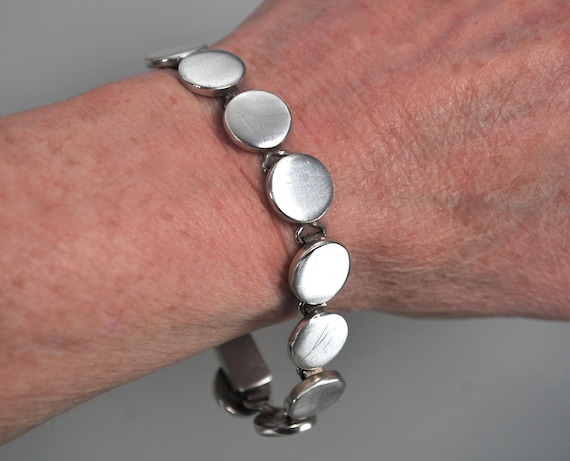 Heavy Signed Sterling Silver Circle Bracelet - image 8