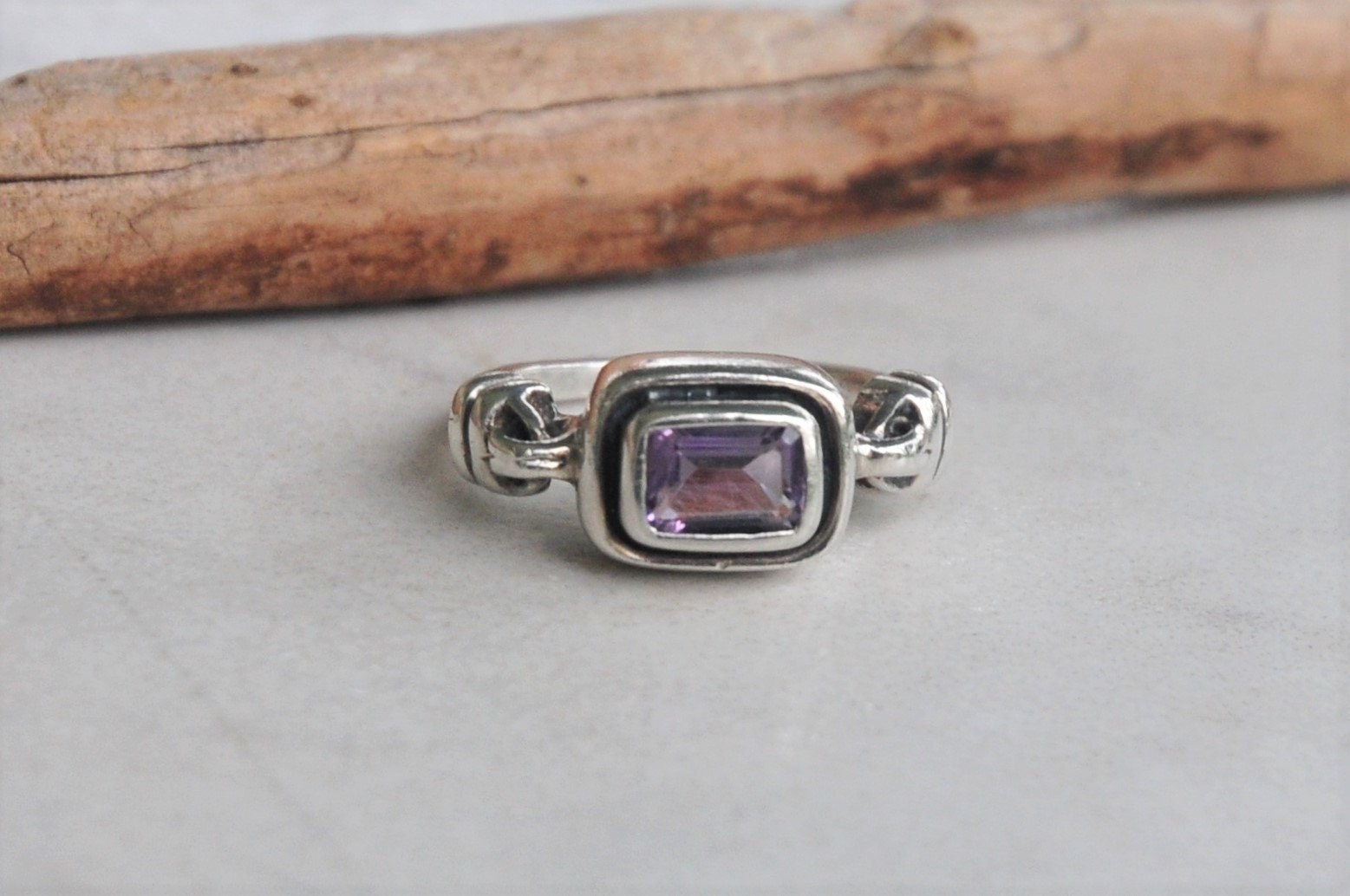 SILPADA Size 8 R1158 Amethyst & Sterling Silver "Misty Morning" Ring SILPADA Size 8 R1158 Amethyst & Sterling Silver "Misty Morning" Ring