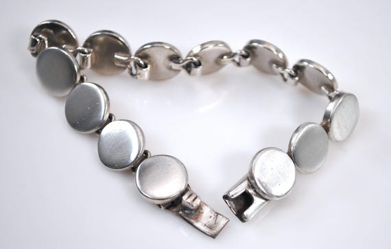 Heavy Signed Sterling Silver Circle Bracelet - image 4