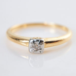 Vintage Dainty 14K Gold Diamond Engagement Ring Size 7