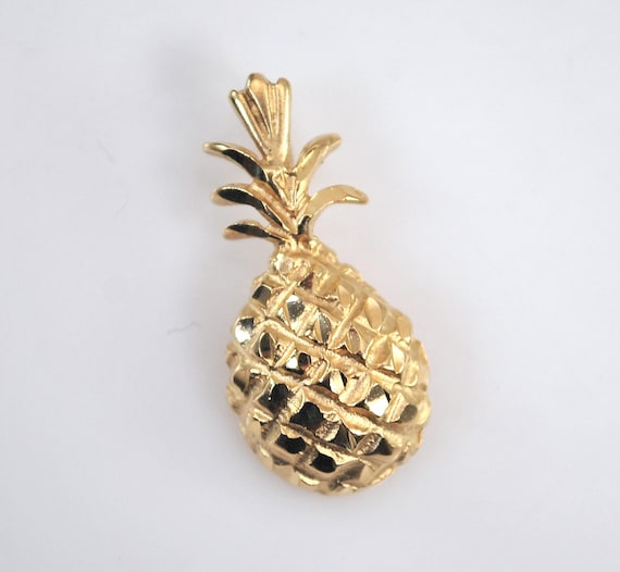 Michael Anthony 14K Gold Pineapple Pendant