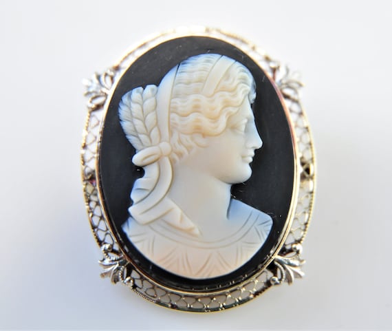 Antique 14K Gold Cameo on Black Stone Brooch - image 2