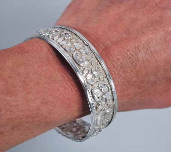 Wide Vintage Sterling Silver Bangle Bracelet - Etsy Israel