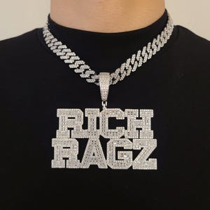 Colgantes de nombre personalizados de gran bucle con cadena de eslabones cubanos, collar con nombre personalizado con letras Icy Baguettes, joyería de hip hop, regalo de cumpleaños para él