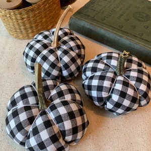 Farmhouse style fabric pumpkins, black plaid pumpkins, buffalo plaid pumpkins, black and white pumpkins