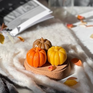 Set of 3 Pumpkin Candles, Pumpkin decor, Halloween Decor, Thanksgiving Candles, Halloween Pumpkin, Fall Home Decor, Autumn Candle