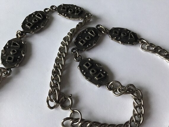 Long brutalist design, silver tone necklace featu… - image 5